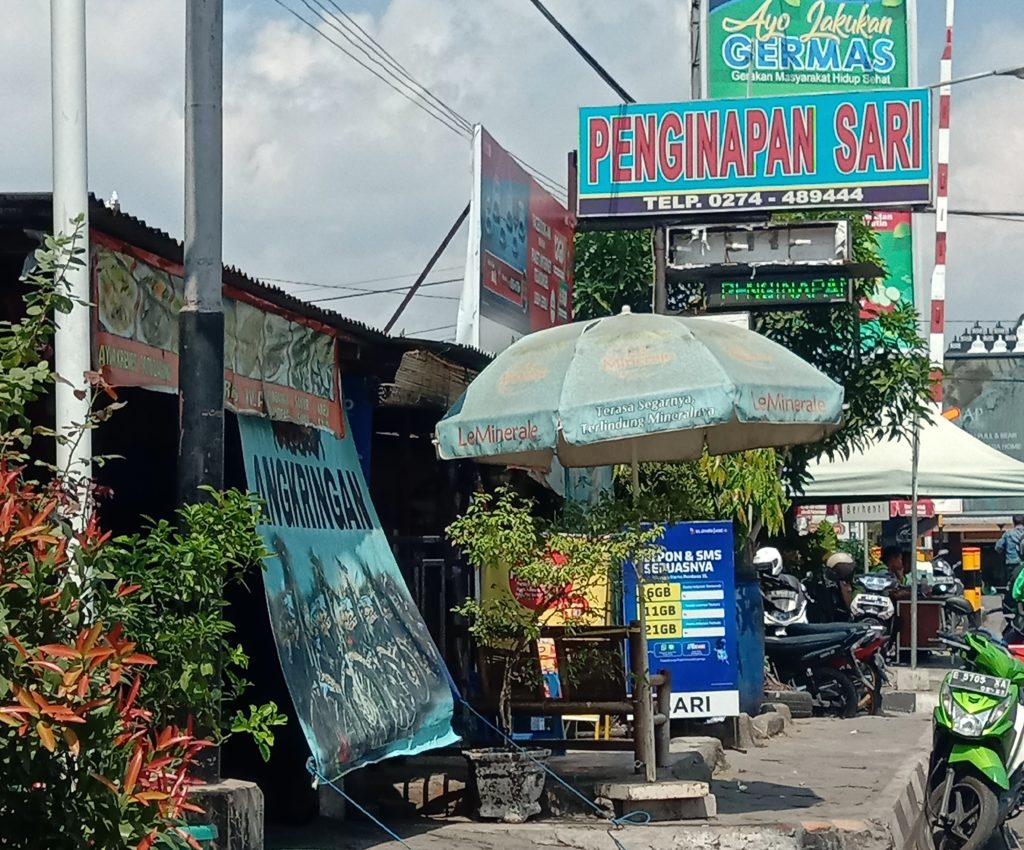 sewa motor jogja dekat Penginapan sari bandara adisucipto