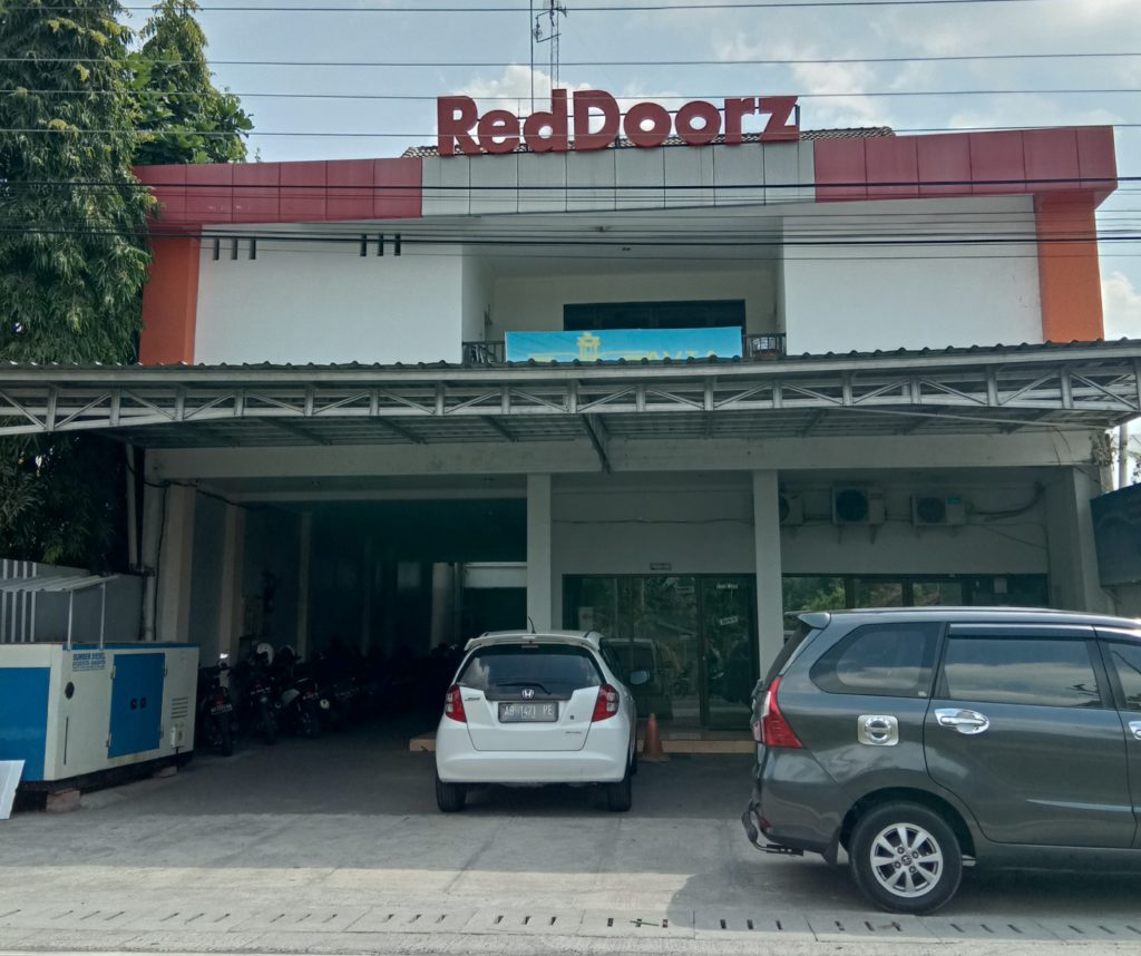 sewa motor jogja dekat Reddoorz Hotel Avia